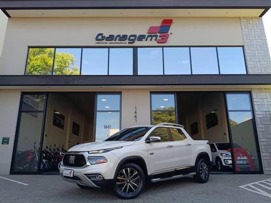 FIAT TORO 2.0 16V TURBO DIESEL RANCH 4WD AT9 FIAT TORO 2.0 16V TURBO DIESEL RANCH 4WD AT9